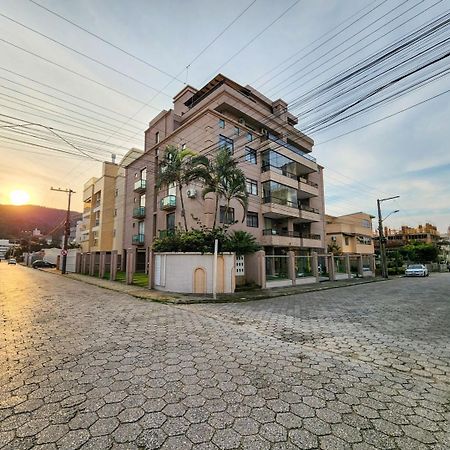 Apto El Shadday 301 Cento E Cinquenta Metros Do Mar بومبينهاس المظهر الخارجي الصورة